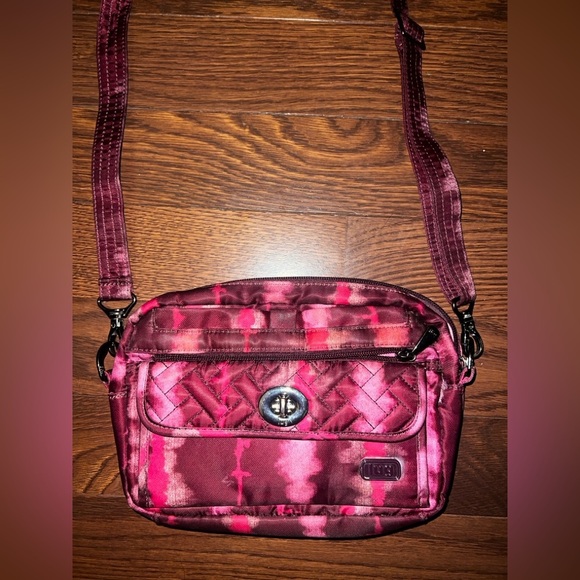 Lug “Switch” Convertible Crossbody Shibori Wine Bag Excellent Conditon - Picture 2 of 7